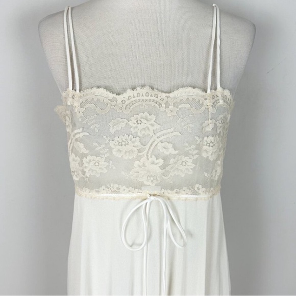 Eve Stillman Other - Vintage Eve Stillman Ivory Long
Nightgown Lace Bodice
